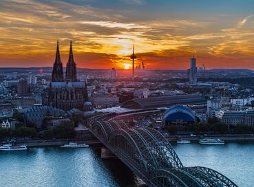 İzmir Çıkışlı Ramazan Bayramı ve Ara Tatile Özel Köln - Lüksemburg - Metz - Paris & Disneyland Turu