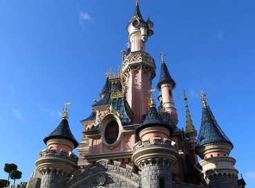 İzmir Çıkışlı Bayrama Özel Paris & Disneyland Turu