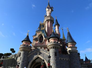 İzmir'den Direkt Sefer İle Yaz Tatiline Özel Kültür ve Eğlence Turu Paris & Disneyland Brüksel – Köln