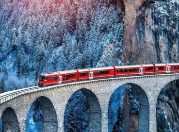 İzmir`den Direkt Sefer İle Alpler`de Bernina Express Keyfi ile Masalsı Noel Pazarları Turu