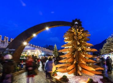 İzmir`den Direkt Sefer İle İtalya`nın & Dolomitler`in Masalsı Noel Pazarları Turu