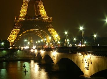İzmir Çıkışlı Noel Pazarları Eşliğinde  Paris & Reims Turu