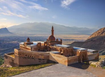 İzmir Çıkışlı Van Gölü Havzası Turu