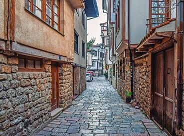 İzmir Çıkışlı Uçakla Vizesiz Büyük Balkan Turu (Gündüz Uçuşlu) Turlar Dahil