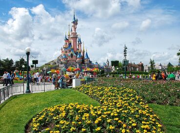 İzmir Çıkışlı Kültür ve Eğlence Köln - Lüksemburg - Metz - Paris & Disneyland Turu