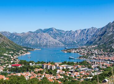 İzmir Çıkışlı Uçakla Vizesiz Büyük Balkan Turu (Sezona Özel)