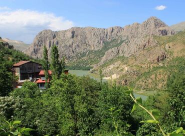 İzmir Çıkışlı Fırat'ın İzinde Kemaliye'den Tunceli'ye Tarih ve Doğa Yolculuğu